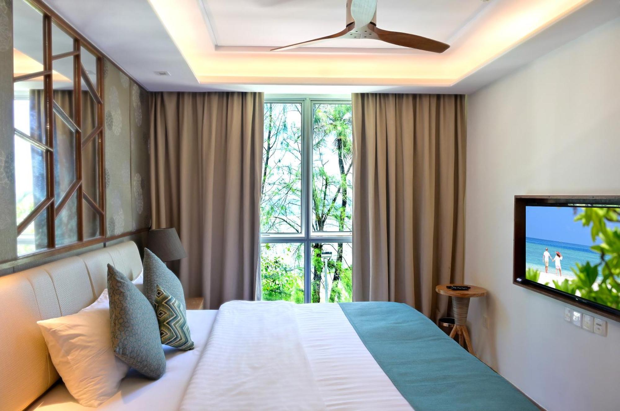 Seasalter Maldives Hotel Hulhumale Exterior photo